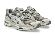 asics gel nyc grise et creme