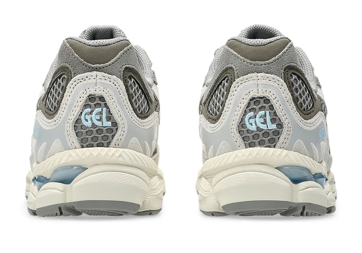 asics gel nyc grise et creme
