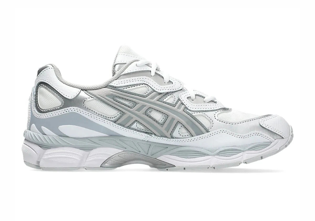 asics gel nyc triple white et grise