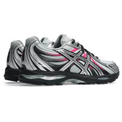 ASICS Gel-Sekiran Hot Pink Piedmont Grey en mesh gris avec détails rose vif, amorti GEL et silhouette technique moderne.