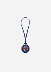 Swatch x Audemars Piguet Royal Pop Orenji Hachi SSX03L103N, montre de poche mécanique bleu marine en Bioceramic avec cadran Petite Tapisserie et détails orange.