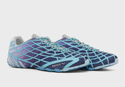 Adidas F50 Ghost Sprint Bad Bunny Dark Marine avec tige textile bleu marine, dégradé bleu clair, motif effet toile d’araignée et semelle extérieure en caoutchouc.