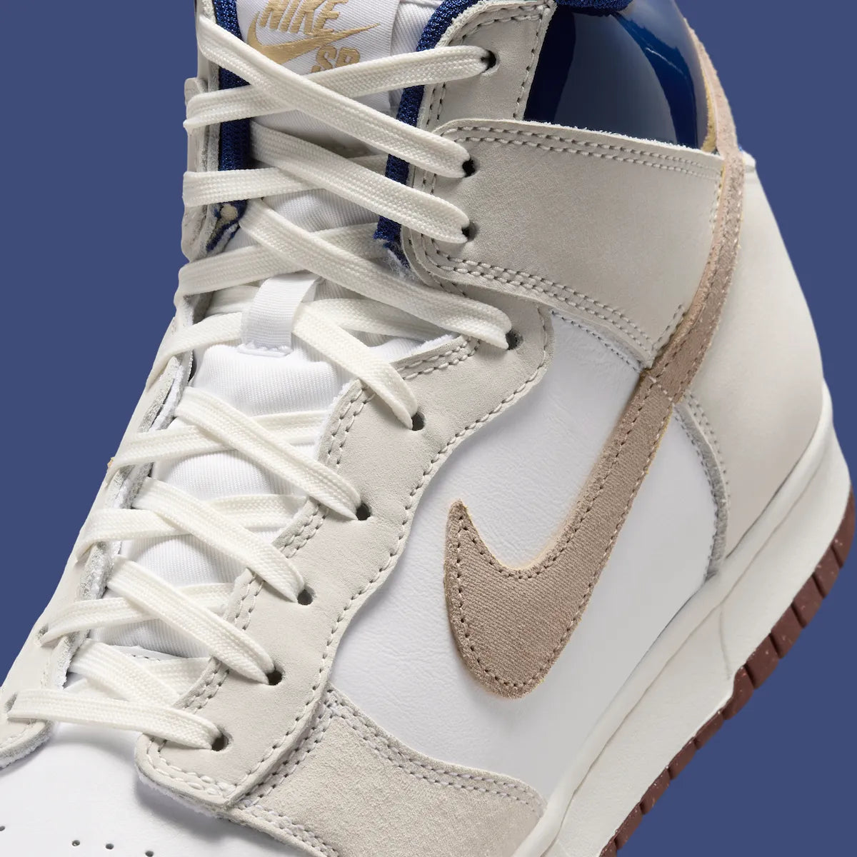Nike SB Dunk High Pro Beyond, sneakers de skateboard avec tige montante, amorti Zoom Air et semelle extérieure adhérente.