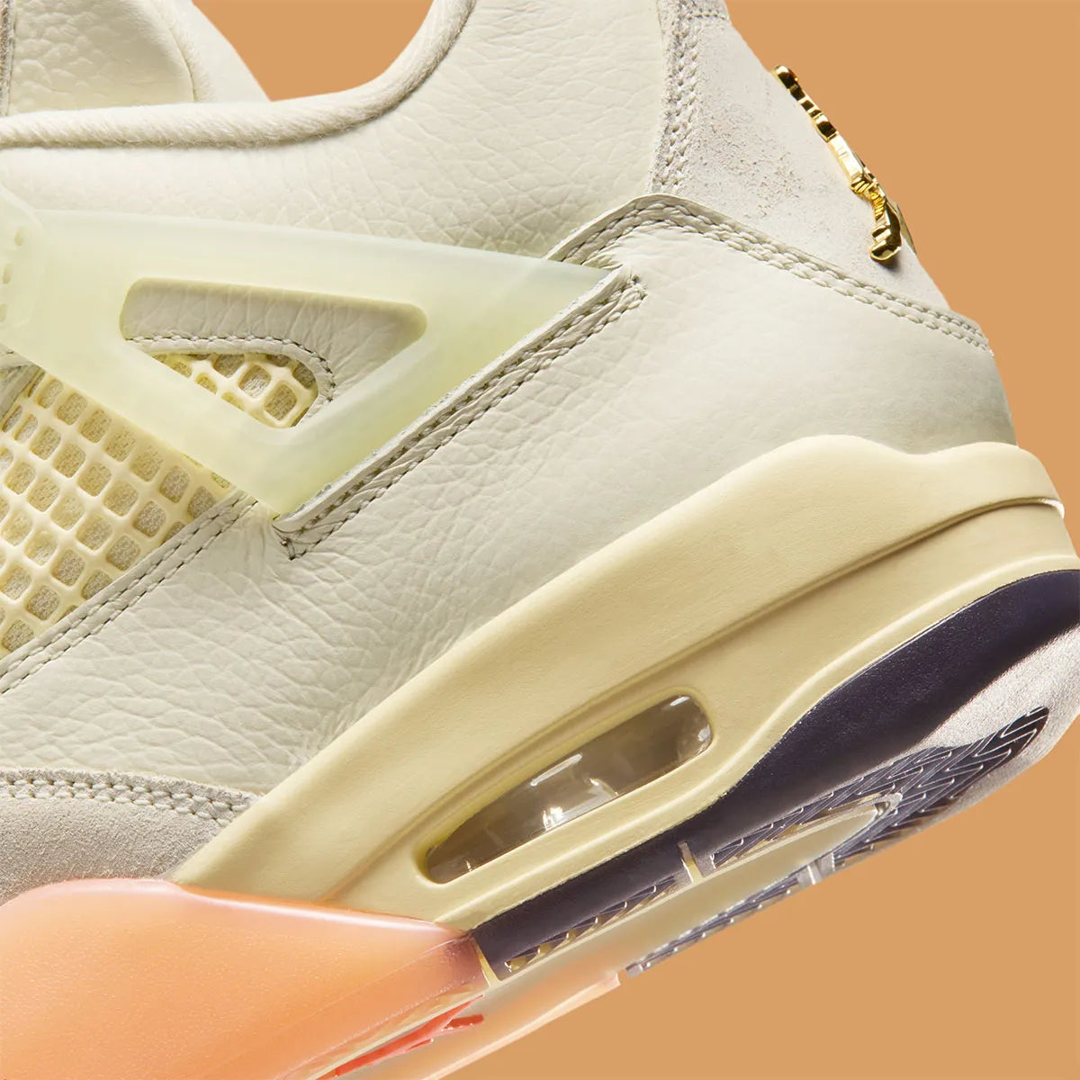 Air Jordan 4 Retro Birds of Paradise, sneakers Jordan 4 avec amorti Air-Sole visible, tige en matériaux premium et coloris Birds of Paradise.