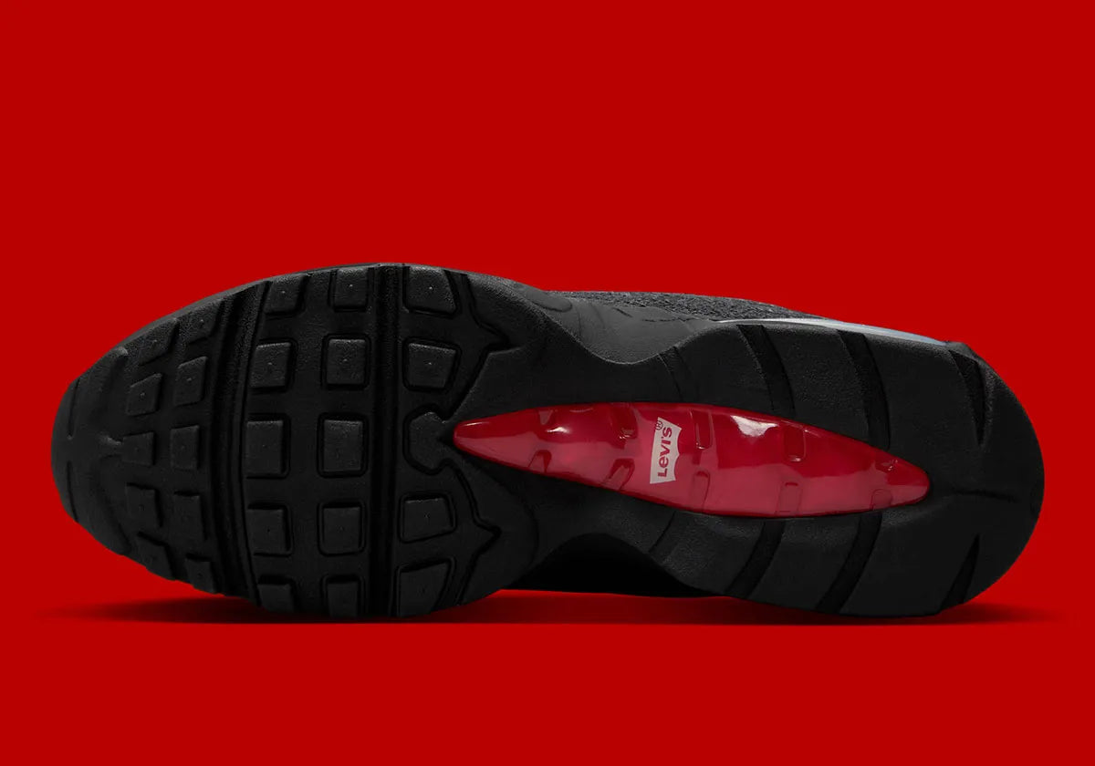  Chaussure de rue air max 95 black levi's effet jean noir , semelle confortable , vu du dessous