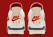 Sneaker Air Jordan 4 Nigel Sylvester Brick By Brick rouge brique en suède premium avec semelle Air visible et détails OG iconiques.