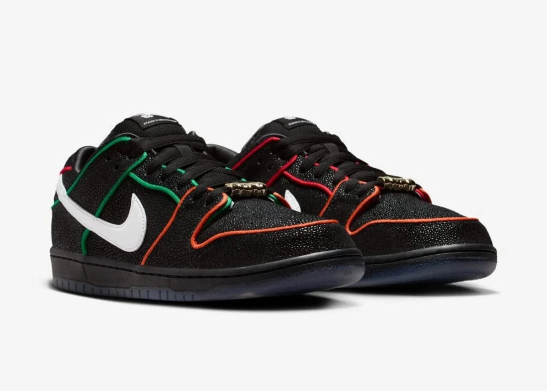Sneakers Nike SB Dunk Low Bronx Girls Skate en cuir et daim premium, avec détails multicolores vibrants, accents brodés exclusifs et amorti Zoom Air intégré.