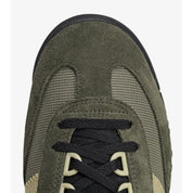 Sneakers adidas SL83 SPZL C.P. Company Dust Green en suède et nylon avec design rétro et détails co-brandés premium