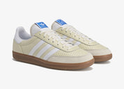 Sneakers Adidas Wimberly SPZL C.P. Company Sand en textile technique premium avec détails collaboratifs et semelle confortable, vue de 3/4 face. 
