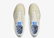 Sneakers Adidas Wimberly SPZL C.P. Company Sand en textile technique premium avec détails collaboratifs et semelle confortable, vue sur le dessus de la paire de chaussure. 