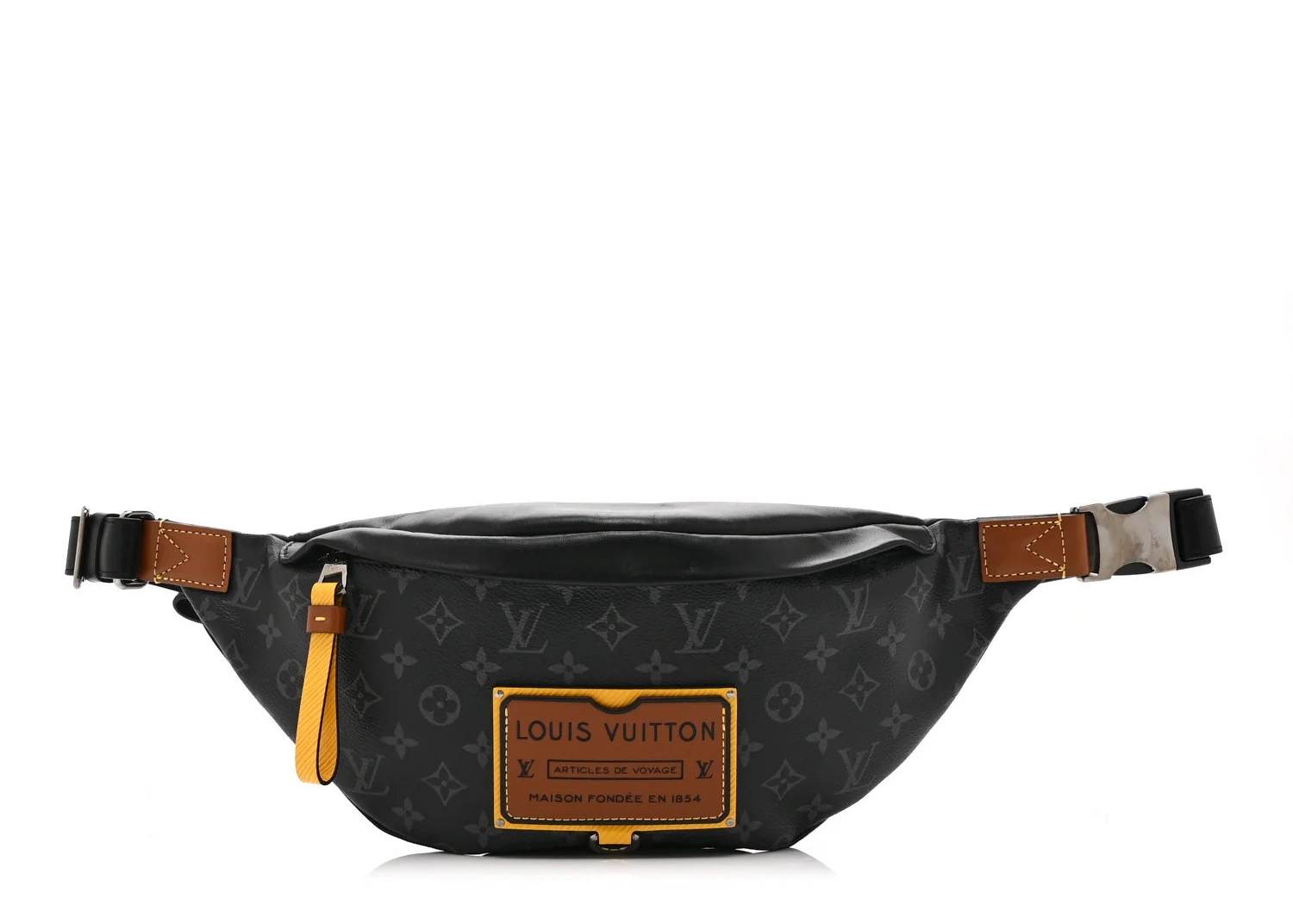 Louis Vuitton Discovery Bumbag Monogram Eclipse Gaston Label Savane Yellow, sac banane Monogram noir et gris avec détail jaune et finitions argentées.