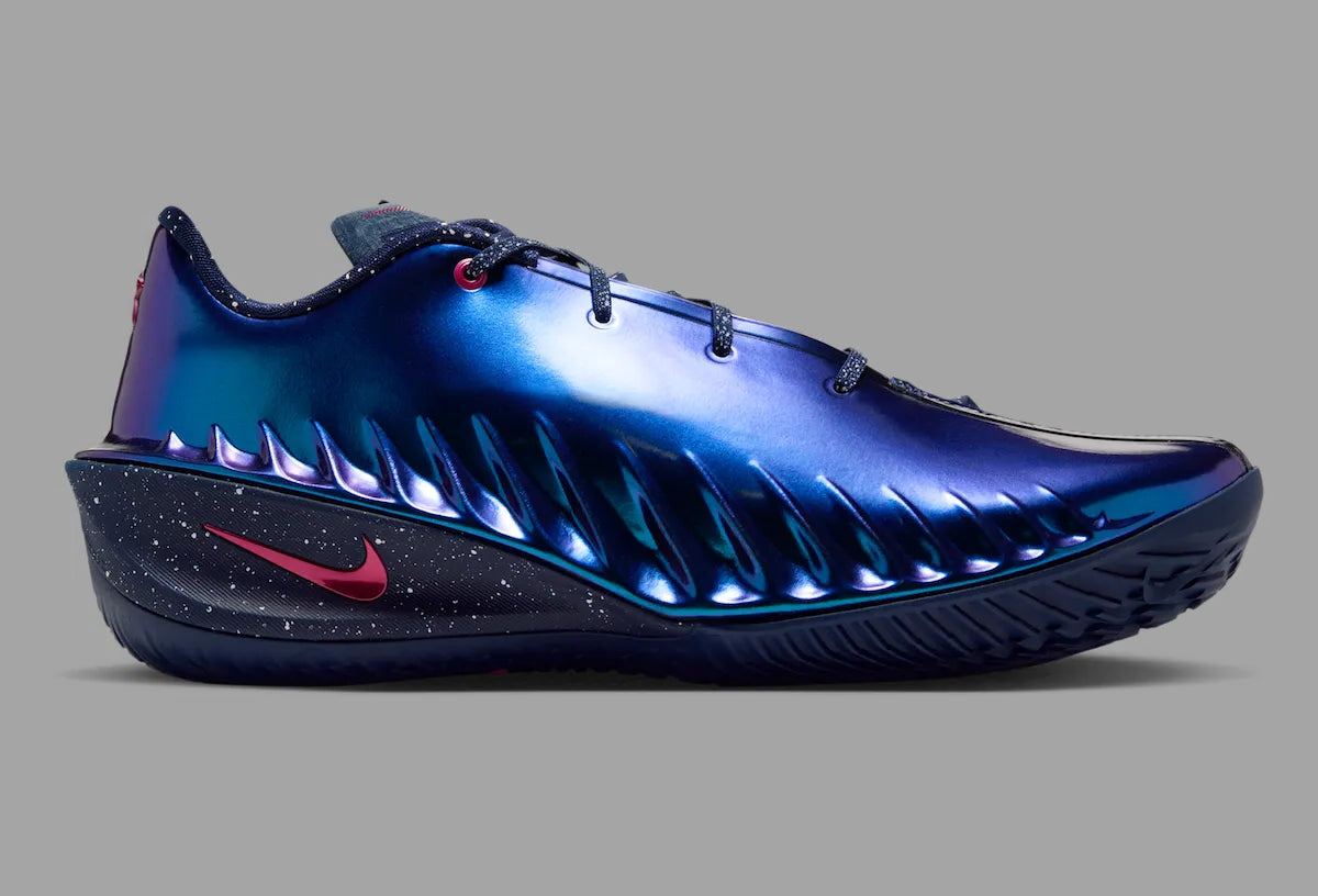Nike Air Zoom GT Cut 4 Cade Cunningham College Navy PE, sneaker de basketball Nike bleu marine en édition Player Exclusive associée à Cade Cunningham vue de profil. 