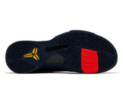 Vue sur la semelle de la chaussure de basketball Nike Kobe 5 Protro Caitlin Clark Indiana Fever en mesh technique avec amorti Zoom Air et design performance premium