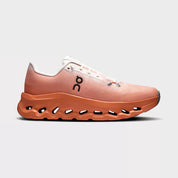 On Running Cloudtilt Ivory Canyon, sneaker lifestyle ivoire et beige équipée des technologies CloudTec Phase® et Helion™ offrant un amorti performant et un confort optimal.