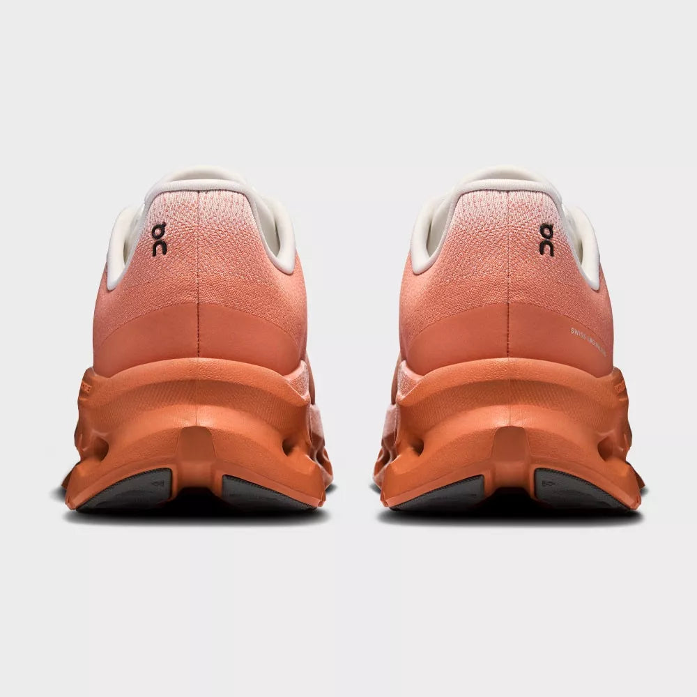 On Running Cloudtilt Ivory Canyon, sneaker lifestyle ivoire et beige équipée des technologies CloudTec Phase® et Helion™ offrant un amorti performant et un confort optimal.
