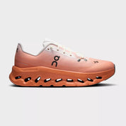 On Running Cloudtilt Ivory Canyon, sneaker lifestyle ivoire et beige équipée des technologies CloudTec Phase® et Helion™ offrant un amorti performant et un confort optimal.
