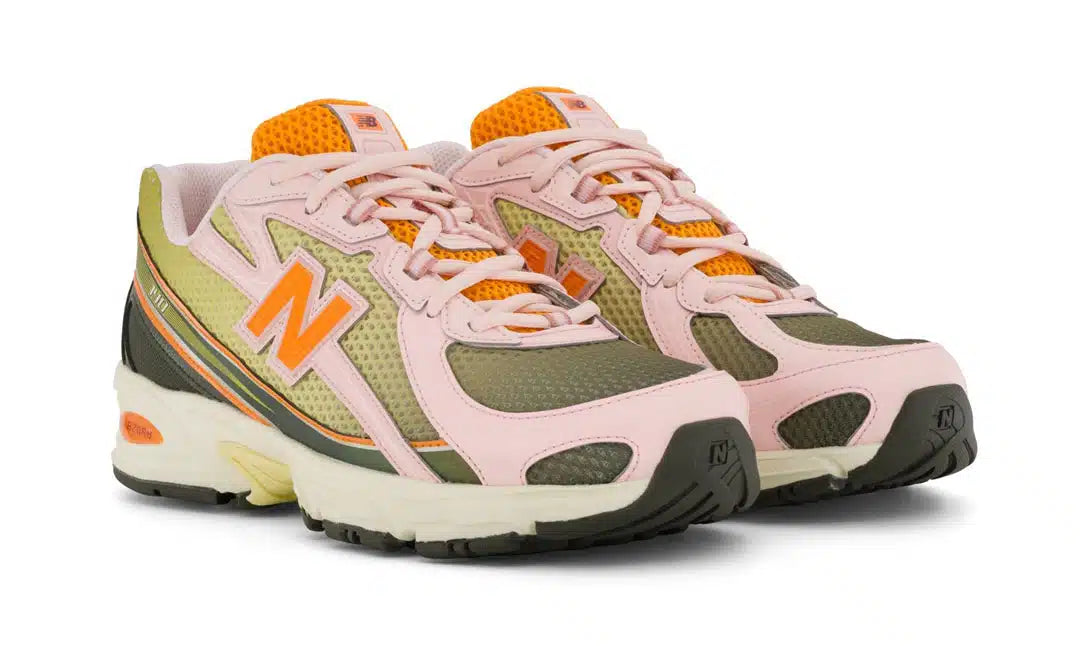 chaussure de sport NEW BALANCE 740 CONCEPT VERT COLORE , semelle confortable , vue de 3/4