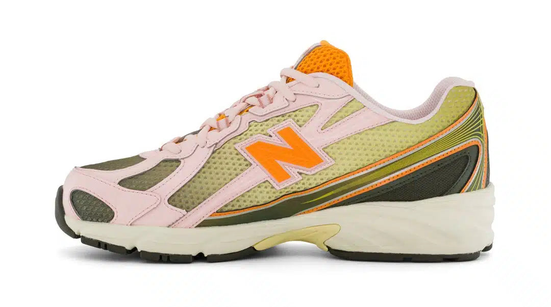 chaussure de sport NEW BALANCE 740 CONCEPT VERT COLORE , semelle confortable , vue de profil