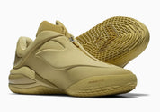 Converse SHAI 001 Butter, sneaker de basketball jaune crème monochrome avec empeigne moulée, fermeture zippée et silhouette futuriste.