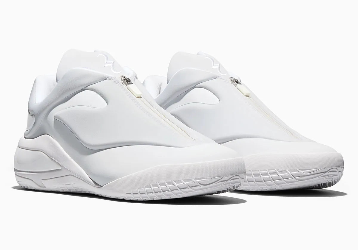 Sneakers Converse SHAI 001 Clean Slate en matériaux techniques premium clairs avec semelle performante et design minimaliste sculptural.