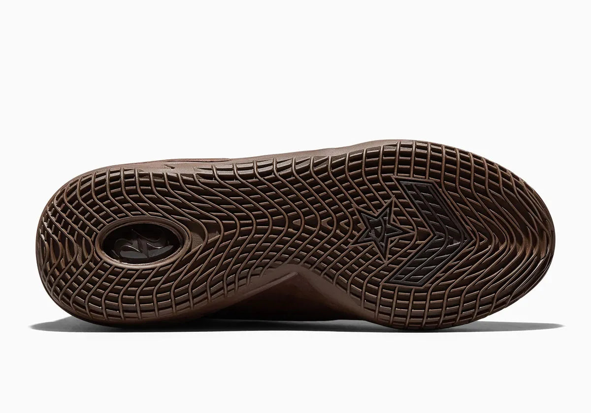 Sneakers Converse SHAI 001 Lux Truffle marron en matériaux techniques premium avec semelle performante et design sculptural moderne.