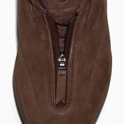 Sneakers Converse SHAI 001 Lux Truffle marron en matériaux techniques premium avec semelle performante et design sculptural moderne.