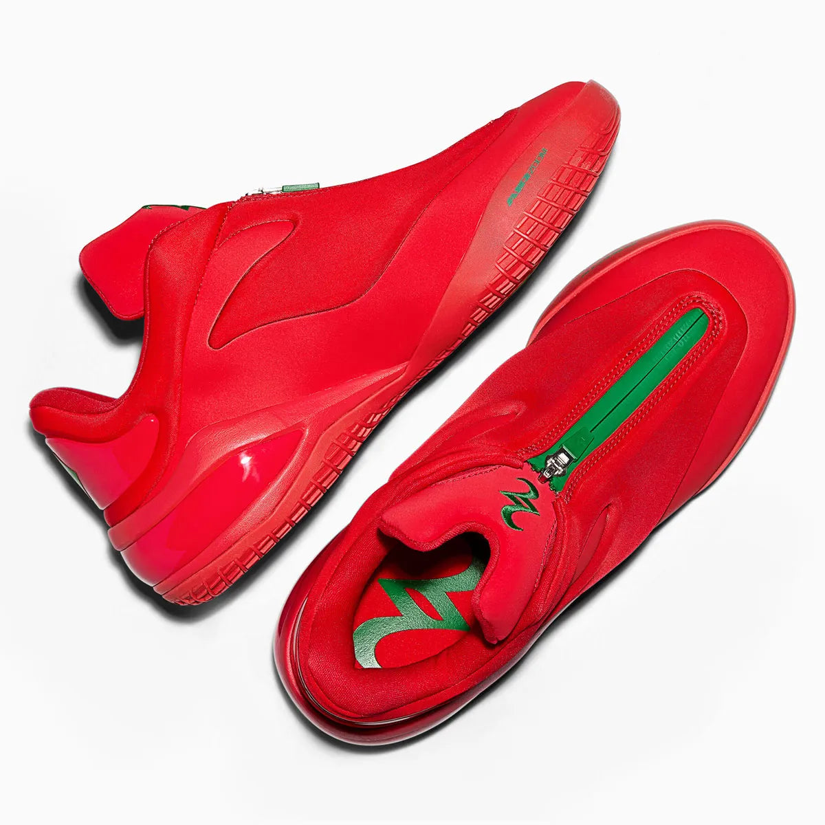 Sneakers Converse SHAI 001 Winter Red rouges en matériaux techniques premium avec semelle performante et design sculptural moderne.