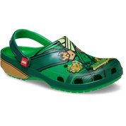 Crocs Classic Clog LEGO Ninjago, sabot Crocs Classic Clog inspiré de l'univers LEGO NINJAGO avec détails graphiques et bride pivotante vue de 3/4 face. 