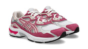  Sneaker ASICS GEL-NYC White Pink Cloud en mesh blanc avec détails roses et amorti GEL pour un confort optimal au quotidien.