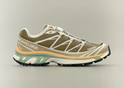 Salomon XT-6 Coyote Brown Sahara Sun avec tige en mesh brun, renforts synthétiques, détails Sahara Sun, technologies Quicklace, SensiFit, EnergyCell et semelle Contagrip.