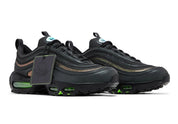 Sneakers Nike Air Max 95/97 Ducks of a Feather Storm vert et noir en mesh avec amorti Air Max visible premium.Vue de profil