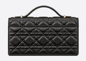 Dior My Dior Mini Cannage Lambskin Bag Black S0980ONMJ_M900, sac noir en cuir d'agneau matelassé avec charms D.I.O.R., poignée et chaîne à perles.
