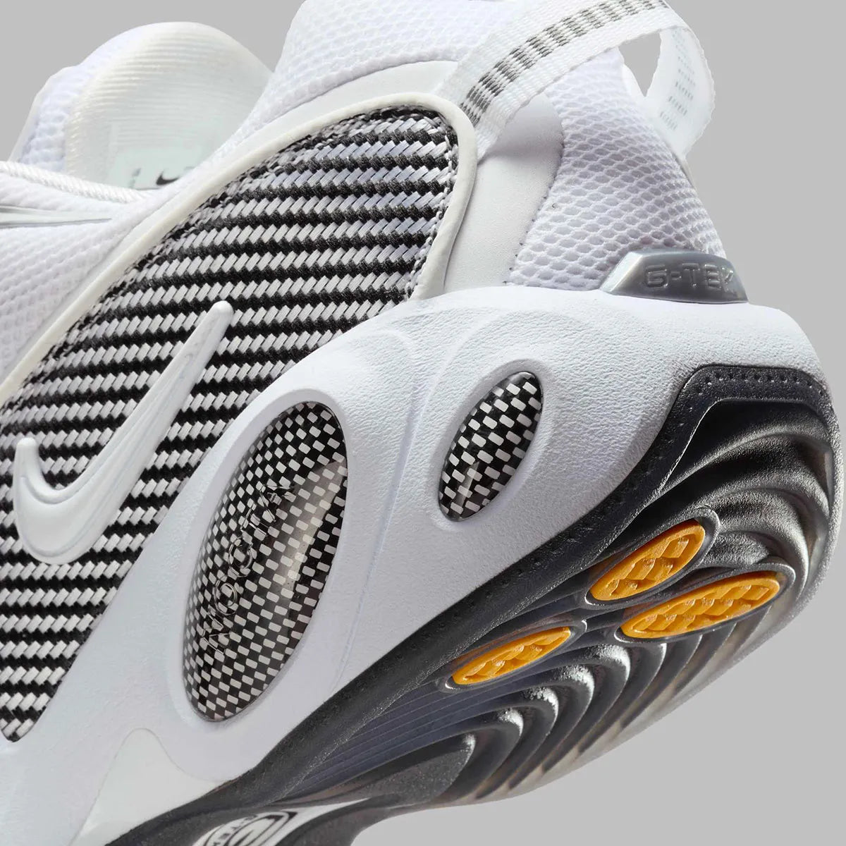 Chaussures Nike NOCTA Glide Drake – basket mode homme coloris noir et blanc - baskets modernes et confortables - collection NOCTA