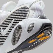 Chaussures Nike NOCTA Glide Drake – basket mode homme coloris noir et blanc - baskets modernes et confortables - collection NOCTA
