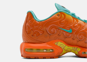 Nike Air Max Plus One Piece Mera Mera IW1283-800 en Brilliant Orange, Vibrant Yellow et Healing Jade, inspirée du Fruit du Démon Mera Mera no Mi.