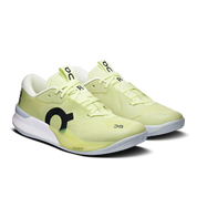 On The Roger Pro 3 Linen Lime beige et verte en mesh technique avec semelle CloudTec et design performance tennis. vue de 3/4