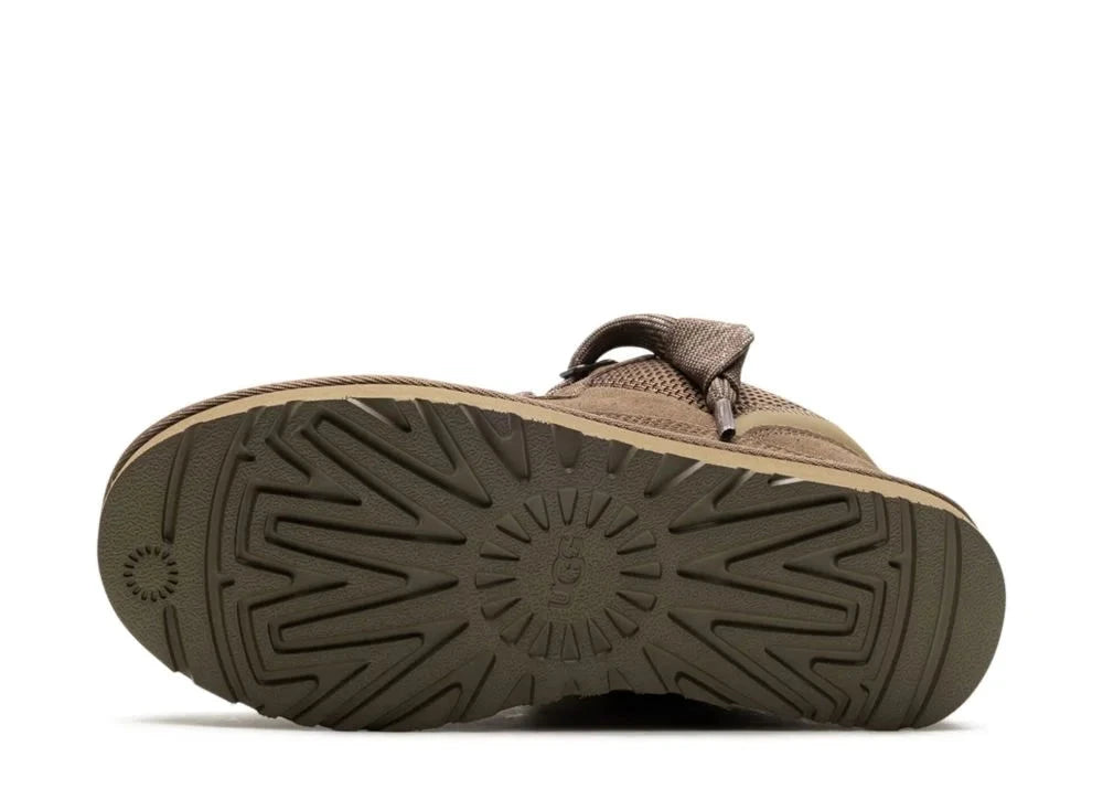 Chaussures UGG Lowmel Hickory marron en suède premium avec doublure douce et semelle confortable signature UGG