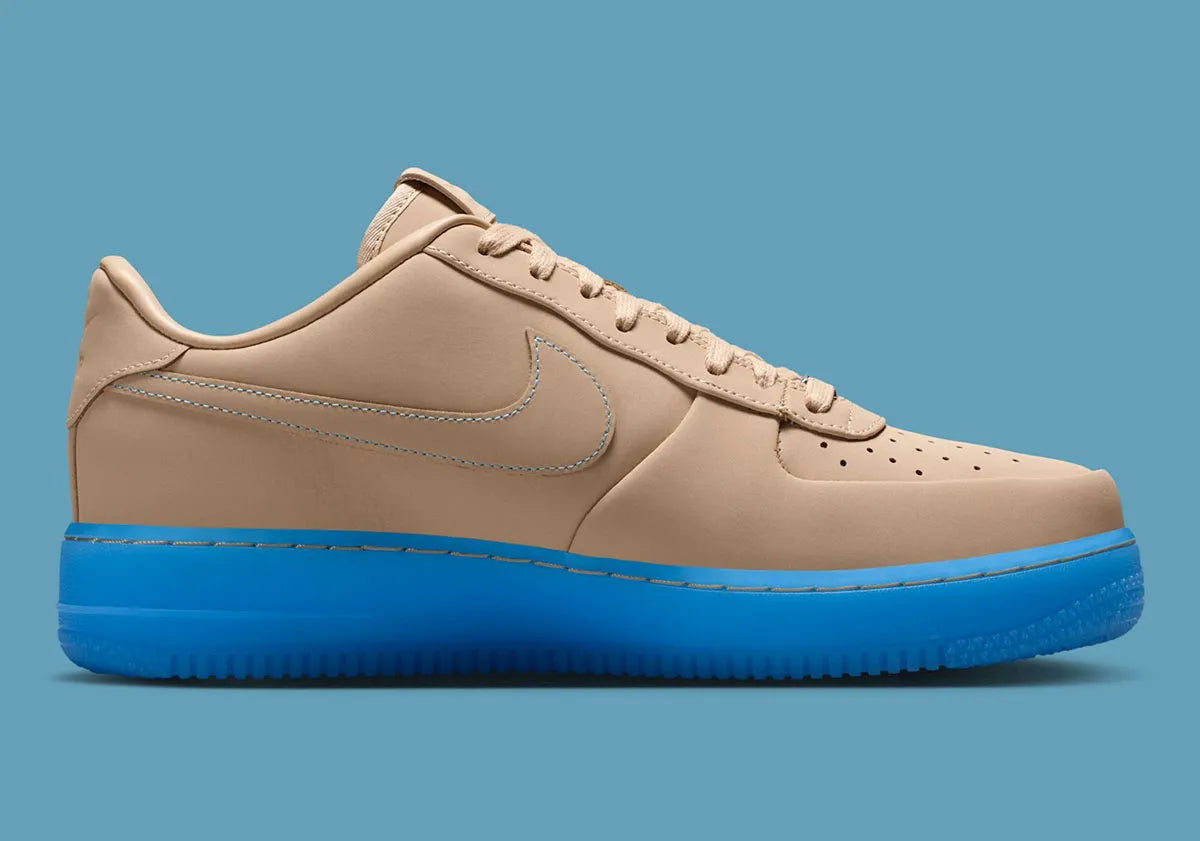 Sneakers Nike Air Force 1 Low Protro Kobe Bryant Linen beige en cuir premium avec détails signature et amorti Air iconique