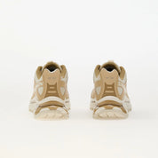 image de la Salomon XT-4 OG Protective Safari Almond Milk, sneaker beige sable et crème, tige en mesh technique avec renforts TPU, semelle Contagrip, laçage Quicklace vue arrière