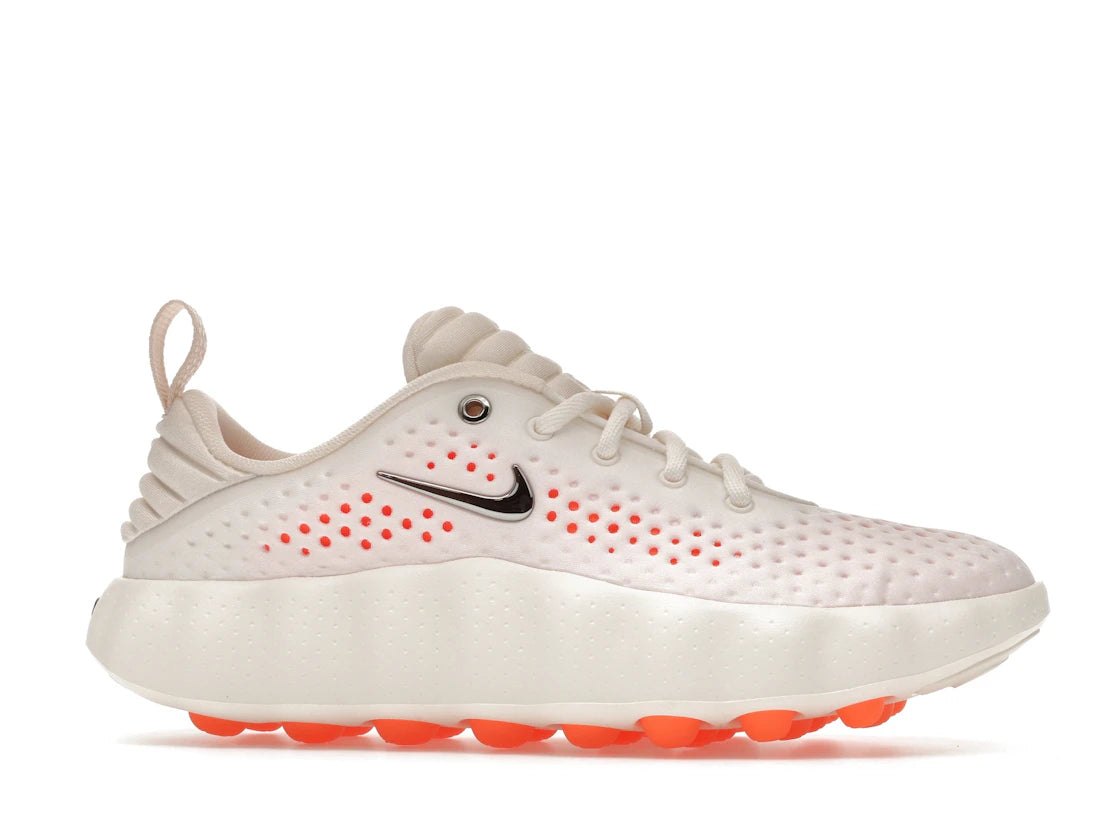 Nike Mind 002 Sail crème en mousse technique avec semelle sculptée ergonomique et confort sensoriel innovant.