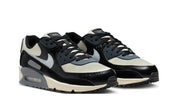 Sneakers Nike Air Max 90 QS Smoke Grey en matières premium avec effet crocodile embossé et unité Air visible