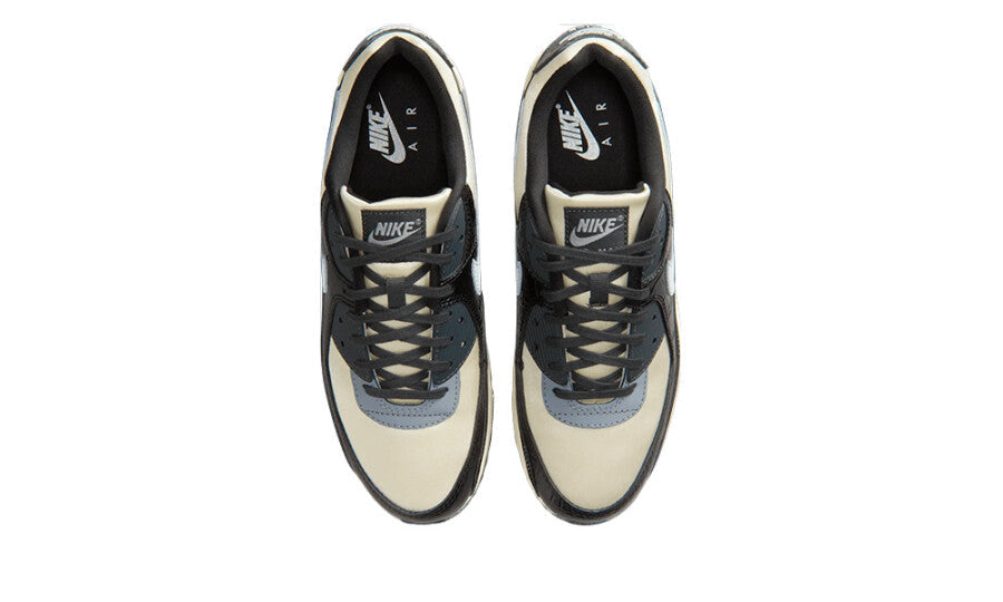 Sneakers Nike Air Max 90 QS Smoke Grey en matières premium avec effet crocodile embossé et unité Air visible