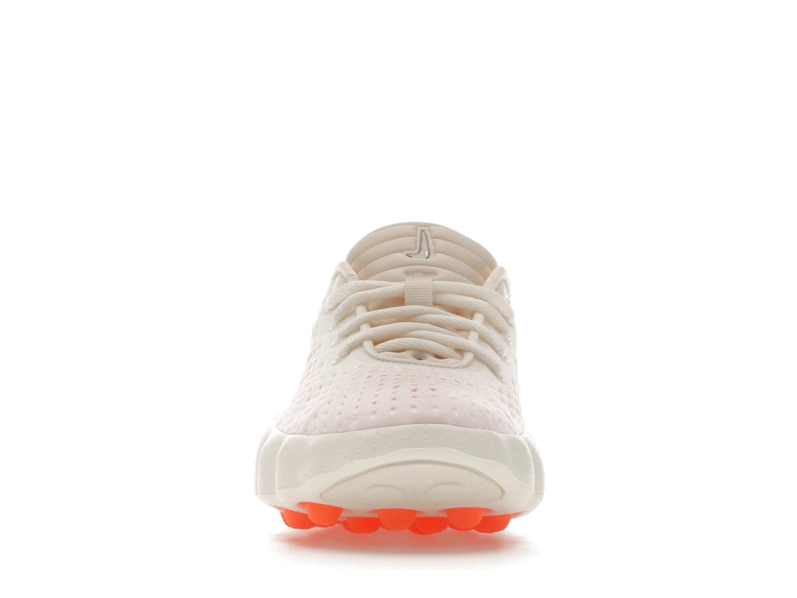 Nike Mind 002 Sail crème en mousse technique avec semelle sculptée ergonomique et confort sensoriel innovant.