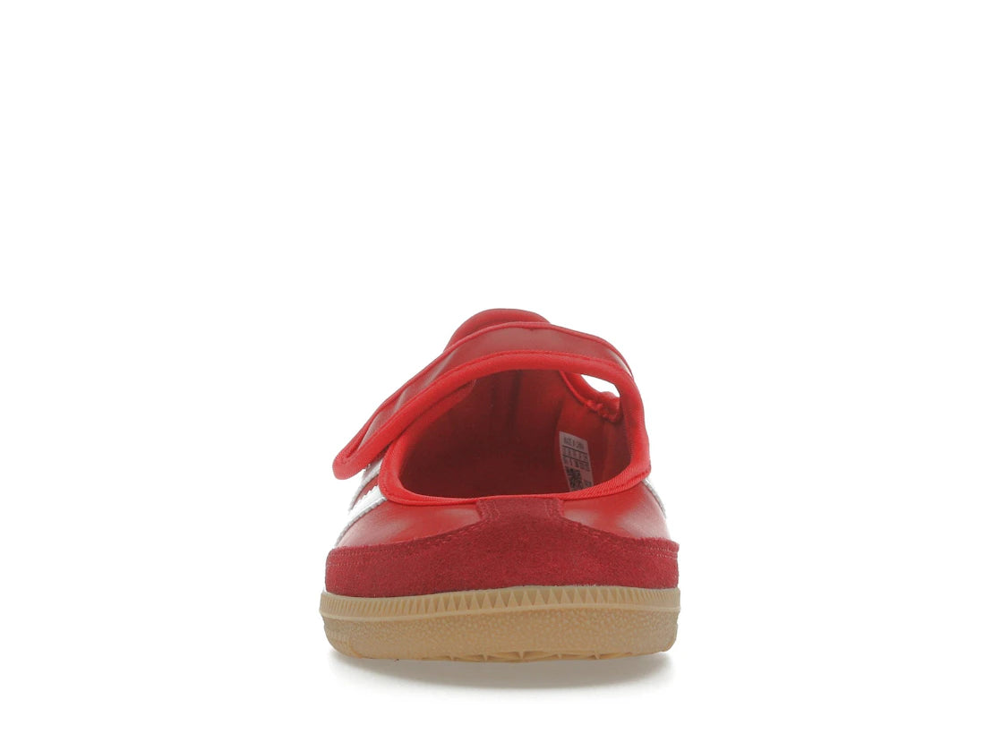Sneaker adidas Samba Jane Scarlet White Gum en cuir rouge avec bandes blanches, bride Mary Jane et semelle gomme rétro emblématique.Vue de face 