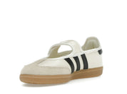 Sneaker adidas Samba Jane Cream Black Gum en cuir crème avec bandes noires, bride Mary Jane et semelle gomme rétro emblématique.Vue de coter 