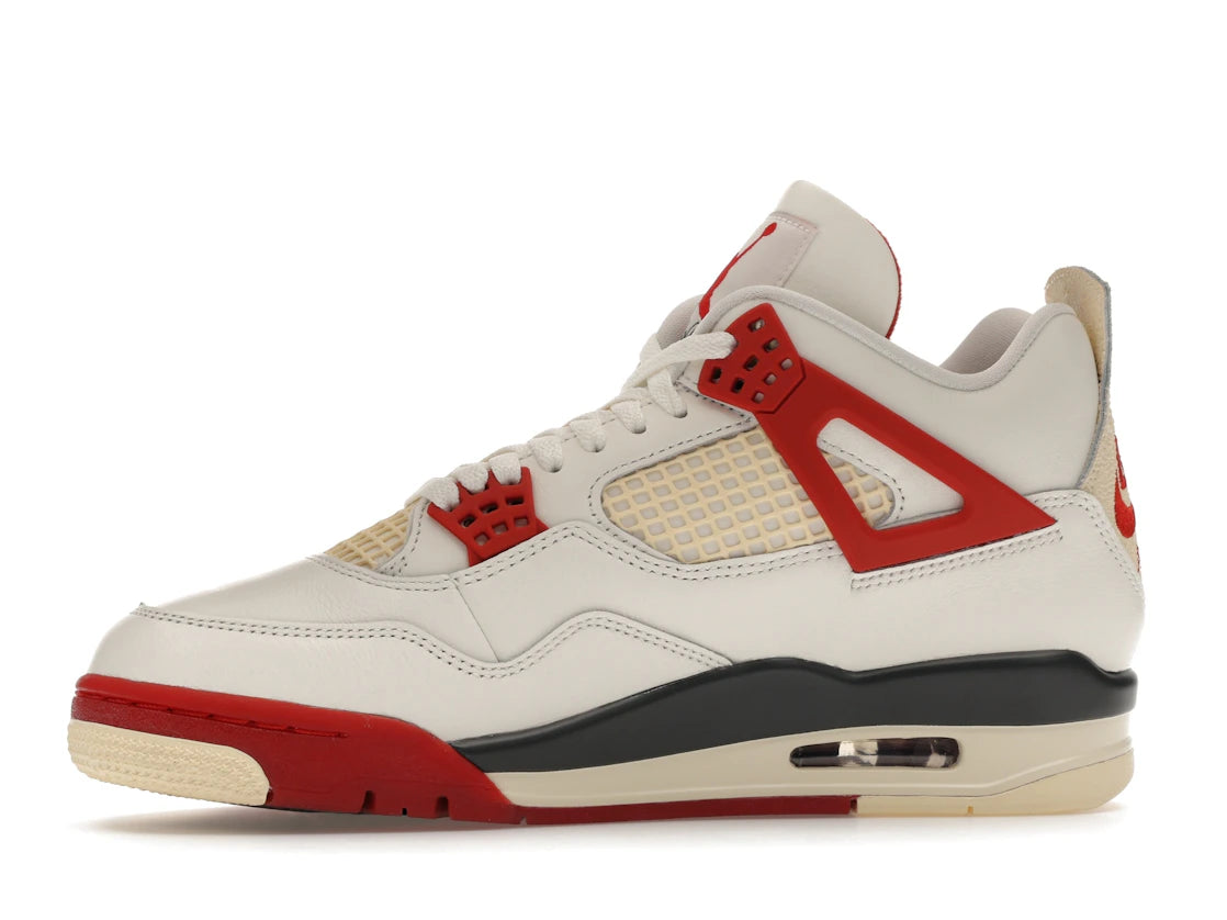 Sneaker Air Jordan 4 Nigel Sylvester Brick By Brick rouge brique en suède premium avec semelle Air visible et détails OG iconiques.