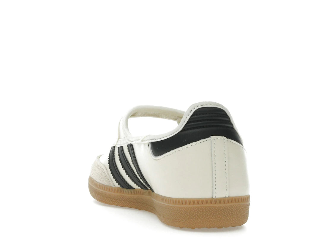Sneaker adidas Samba Jane Cream Black Gum en cuir crème avec bandes noires, bride Mary Jane et semelle gomme rétro emblématique.Vue arrières 