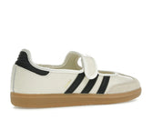 Sneaker adidas Samba Jane Cream Black Gum en cuir crème avec bandes noires, bride Mary Jane et semelle gomme rétro emblématique.Vue coter 