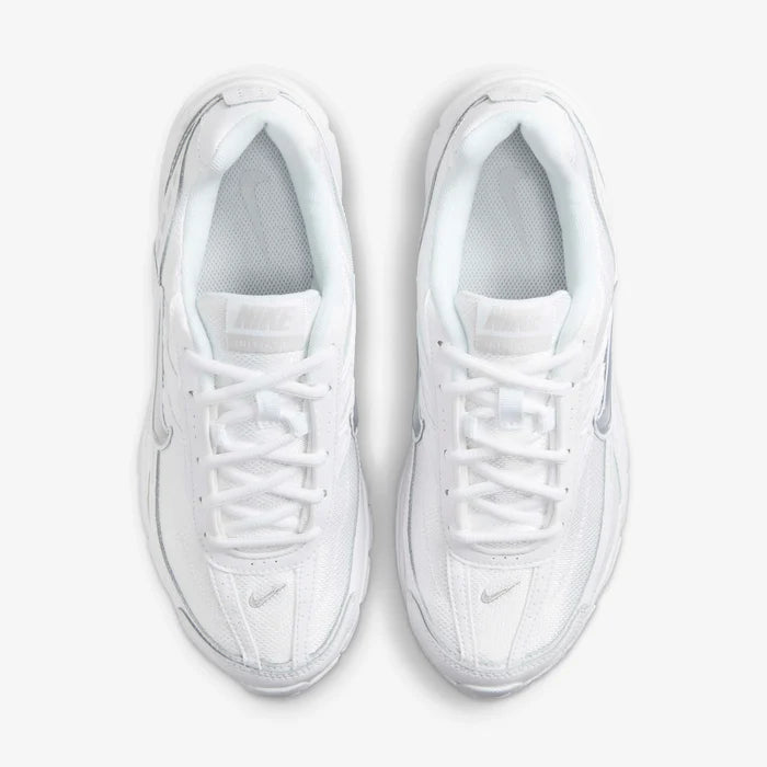 chaussure toute blanche nike initiator confortable 