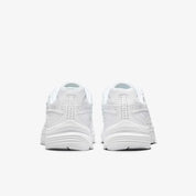 chaussure toute blanche nike initiator confortable 